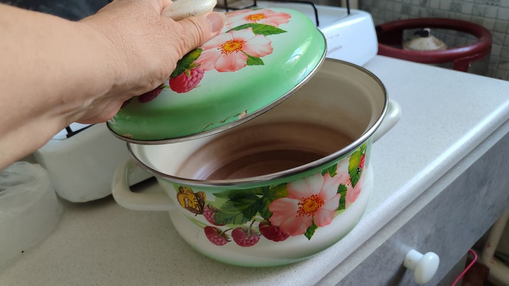 Посуда, стаканы, салатница