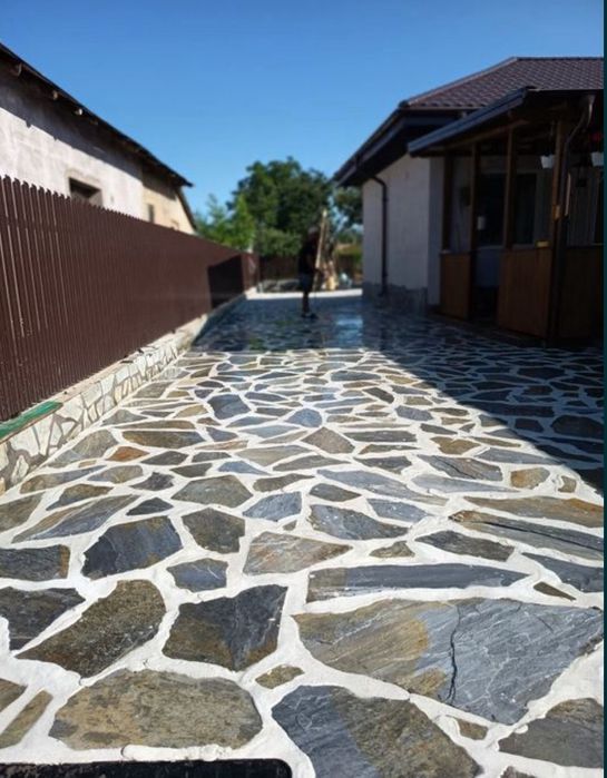 Vând și montez piatră