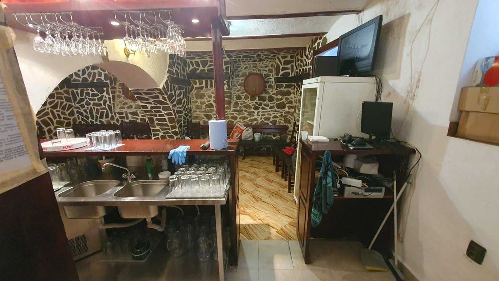 Дава се под наем Заведение в Кюстендил, Център - 170 кв.м за 765 € - Снимка #1