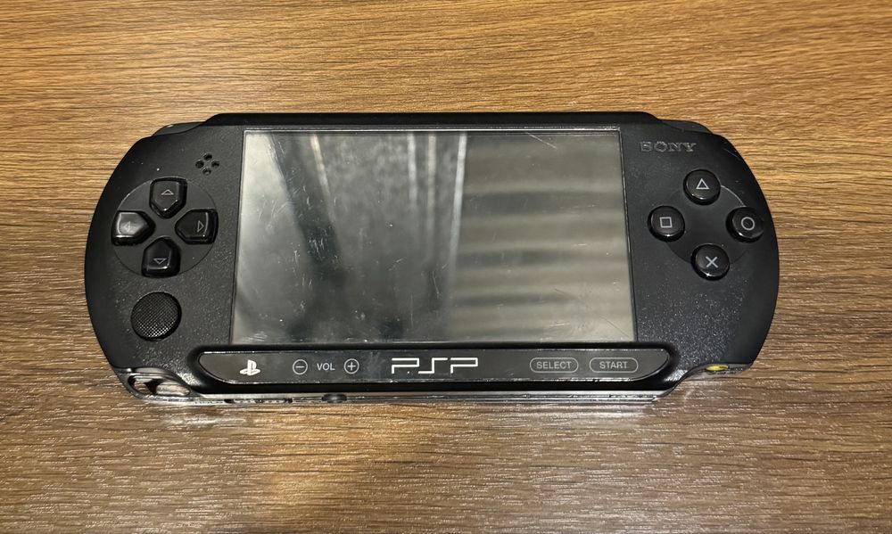 Продам PSP E1008