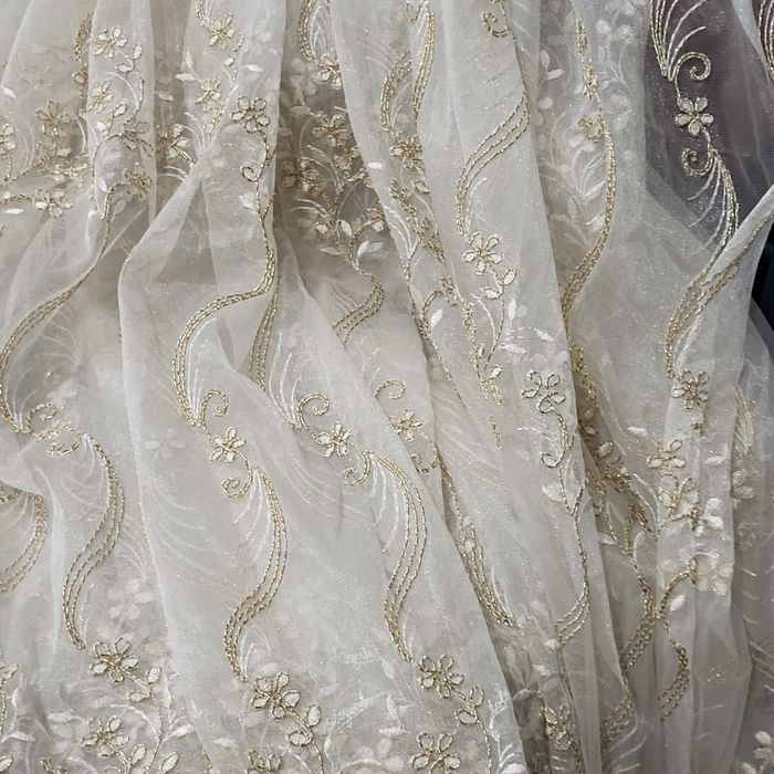 Продам тюль 8 м в золоте