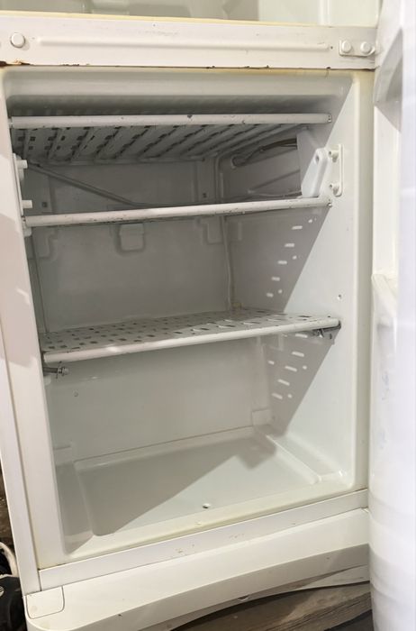 Холодильник INDESIT