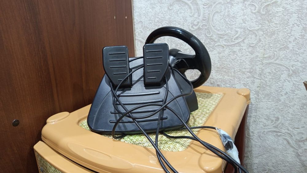 Игровой руль на компьютер