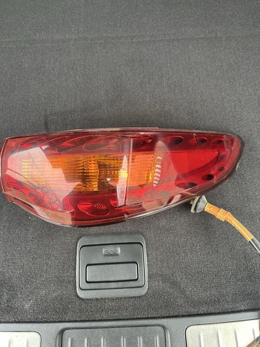 Продам задний плафон на инфинти FX35 51 кузов