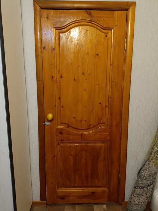 Двери деревянные