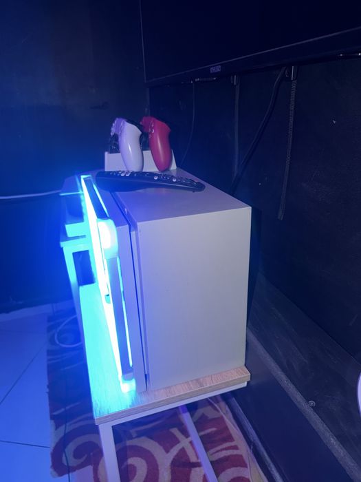 Монетник с жетони