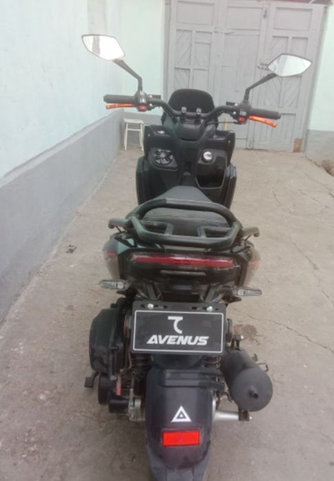 Скутер 150куб.Новый