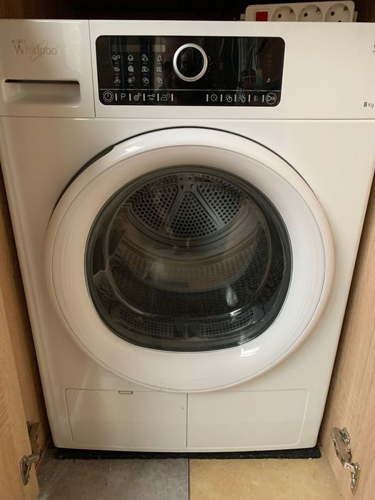 Сушилня за дрехи Whirlpool 6th sense 8 kg