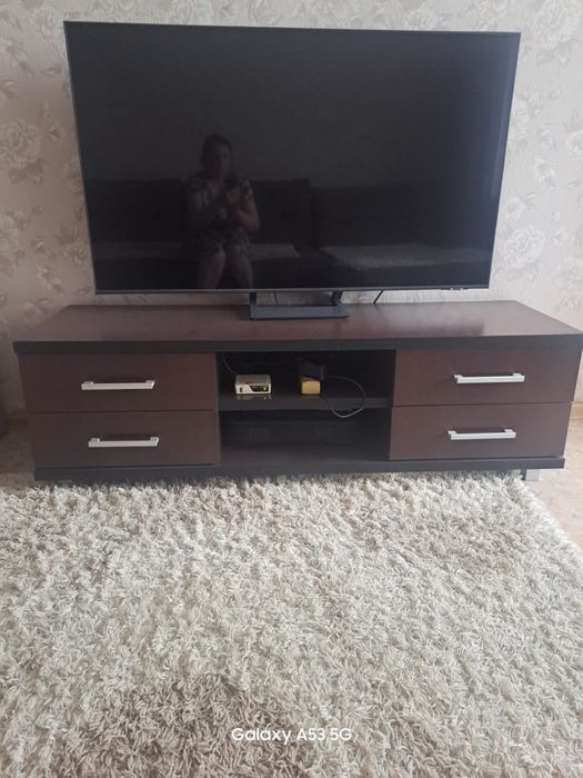 Продам тумбочку консоль