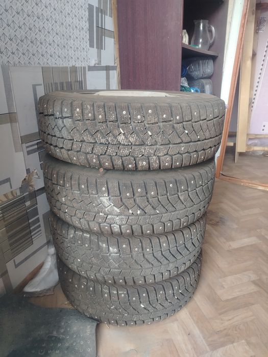 Продам зимние колеса на приору в сборе с дисками