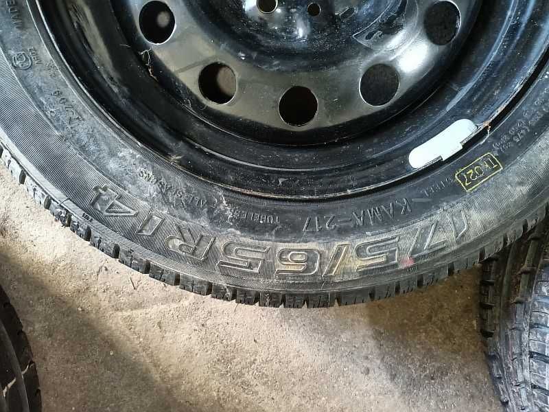 Продам оригинальные железные диски на автомашину ВАЗ.