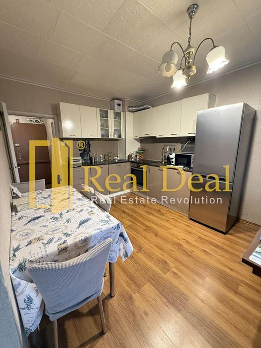 Дава се под наем Тристаен апартамент в София, Младост 4 - 70 кв.м за 665 € - Снимка #2