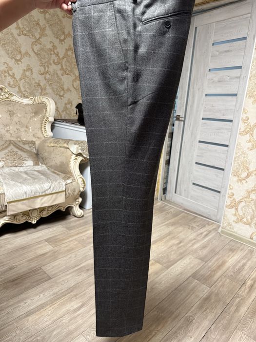 Продам Костюм тройка