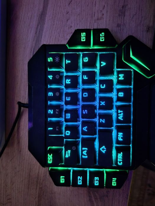 Продам Клавиатуру Игровая (мини)