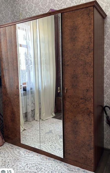 Продается спальный гарнитур