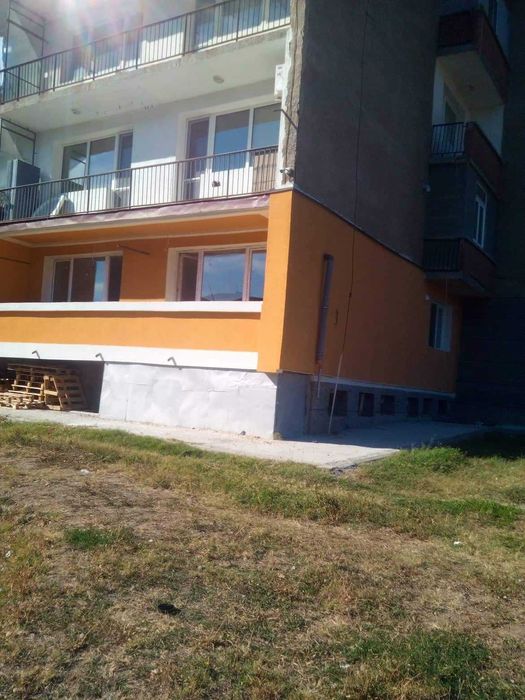 Продава се Тристаен апартамент в Бобов дол - 80 кв.м за 638 €/кв.м - Снимка #12