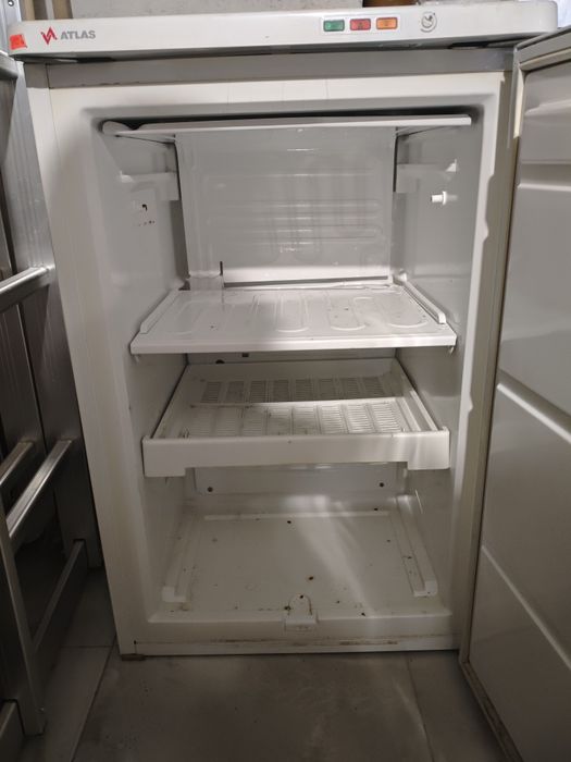 Продавам фризер за дома