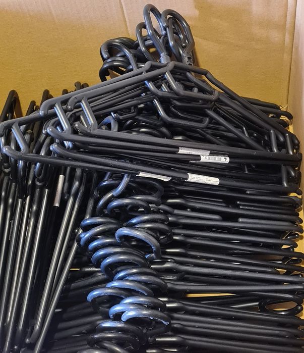 Продам вешалки дёшево