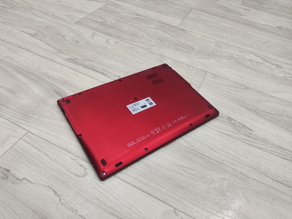 Сенсорный Fujitsu Lifebook Product Red