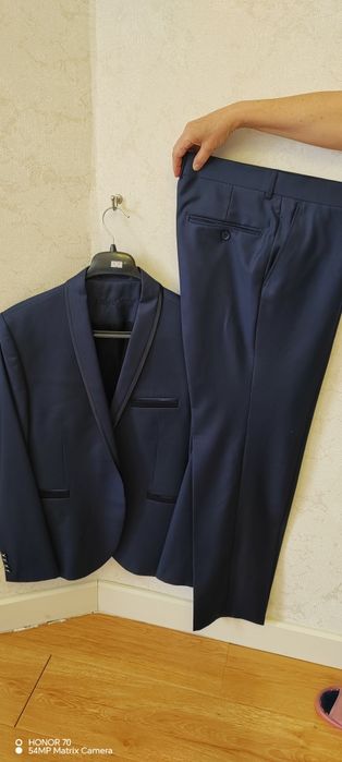 Продам мужской костюм двойка