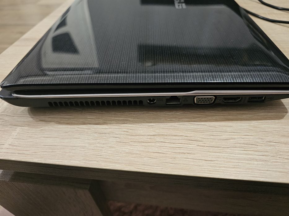 Лаптоп Asus K53S