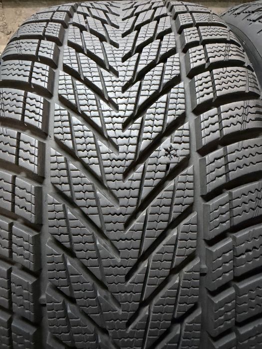 225/40/18 GoodYear 2бр дот23