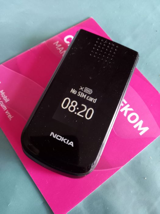 Vând telefon Nokia 2720 pt Pasionați sau Colecționari/ Piese