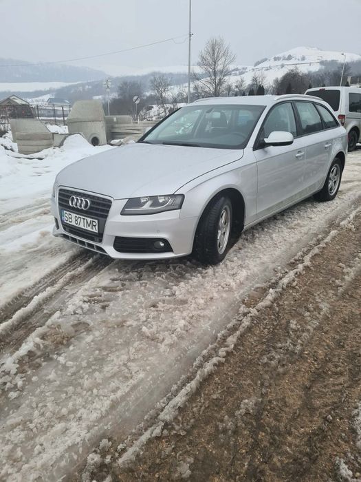 Vând sau schimb Audi a4 b8 2011
Diesel 
Cutie automata 
Motor 2000L
