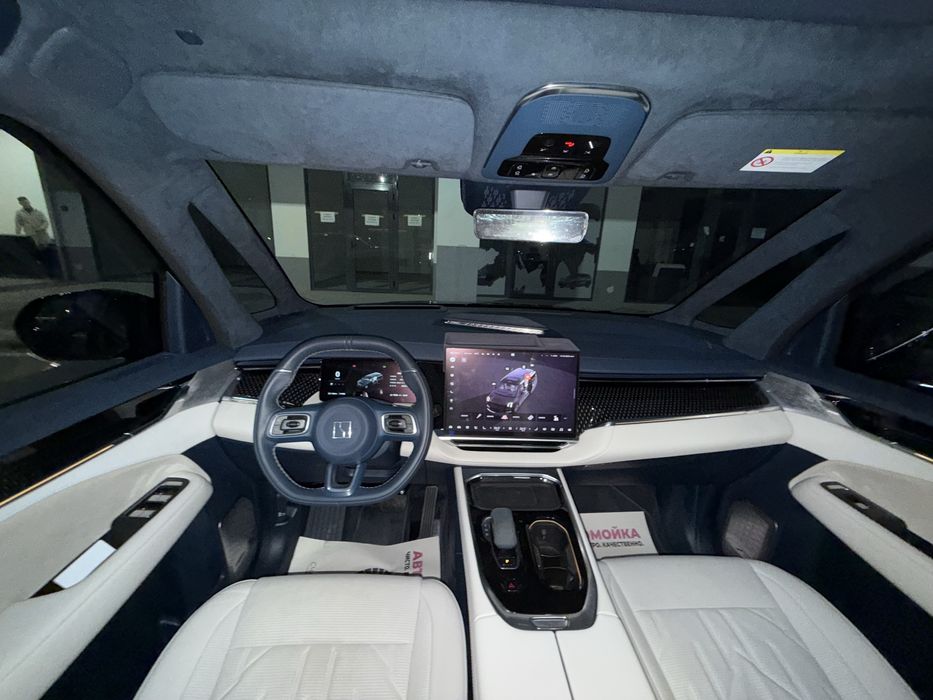 Zeekr 009  Full (4WD) chegirma narxlarda