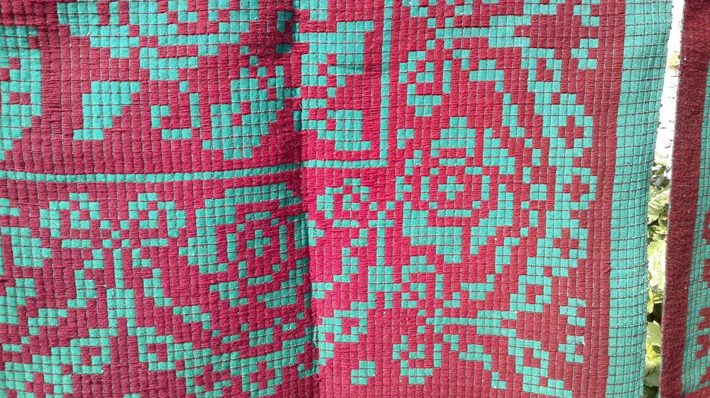 Macat lana tesut la razboi