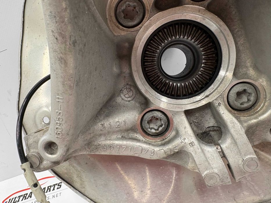 Преден Ляв Шенкел С Лагер За БМВ 1 Ф70 2 Ф74 У06 6890171 6899175 BMW 1er F70 2er F74 U06