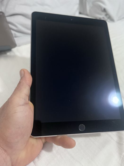 Apple iPad Pro 9.7” 32GB Wi-Fi – Funcționează perfect