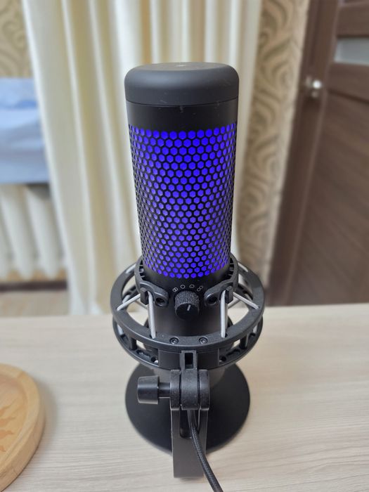 Микрофон HyperX QuadCast S