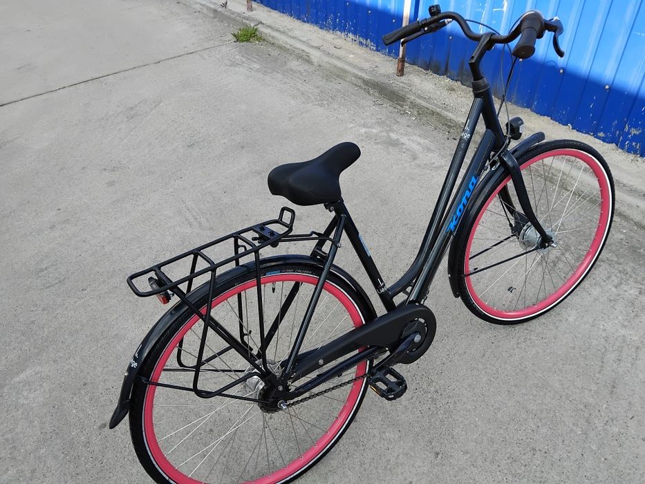 Vând bicicleta din aluminiu pentru damă