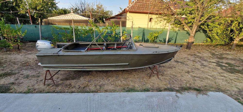 Vand barca militara de patrula ruseasca,aluminiu cu motor