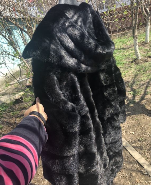 Продам норковую шубу