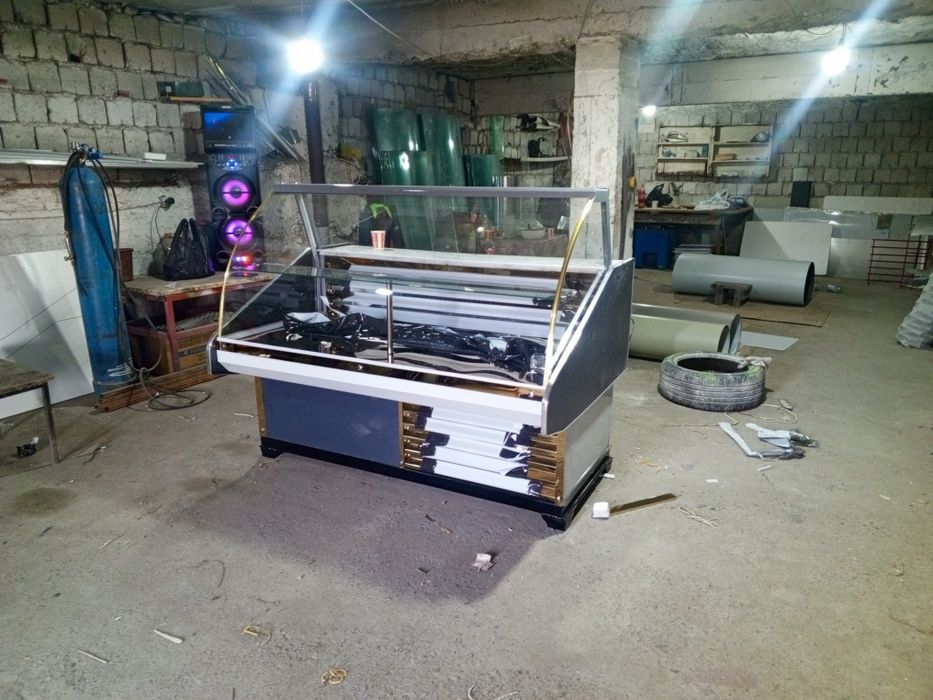 Витрина холодильник универсал