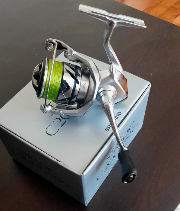 Макара SHIMANO Stradic C 2000 HG FM - 2023