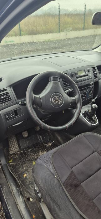 Тойота корола версо 2.0 D4D 90hp