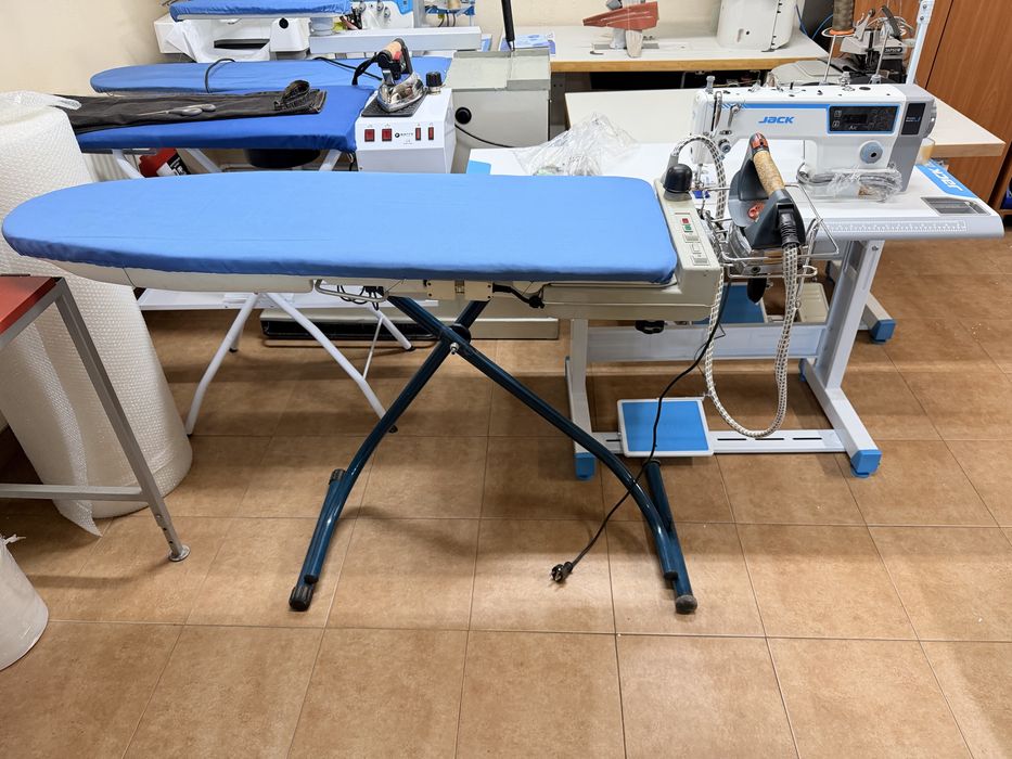 Masa de calcat cu absortie si statie de calcat cu abur Hailo StarLine