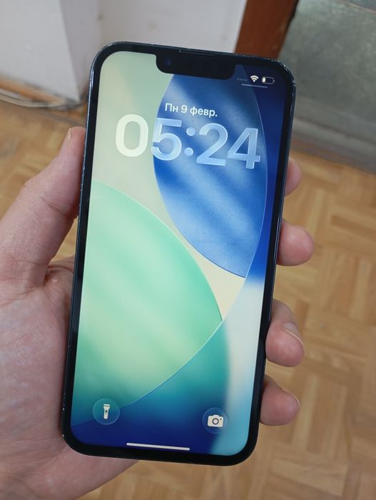 Айфон 13 в хорошем состоянии