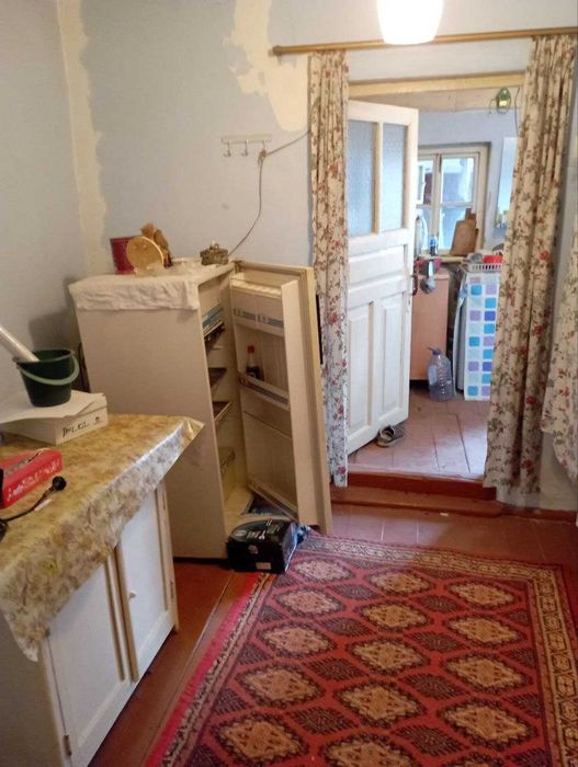 Продаю дом, 3 сотки, ор-р Сельхоз институт вдоль дороги, первая линия