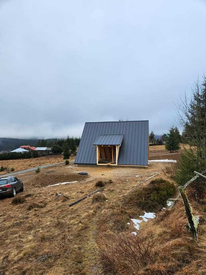 Casa Si Cabana Din Structura De Lemn In Forma Literei A De Vanzare ...