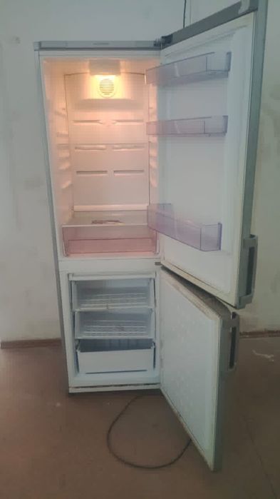 Холодильник веко