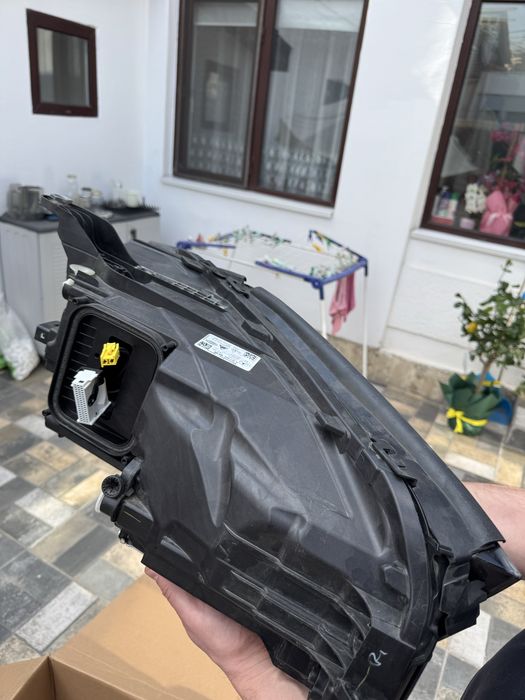 Far Stanga Mercedes GLE W167 Facelift 2024 Multibeam LED Original A1679066908 - DEFECT