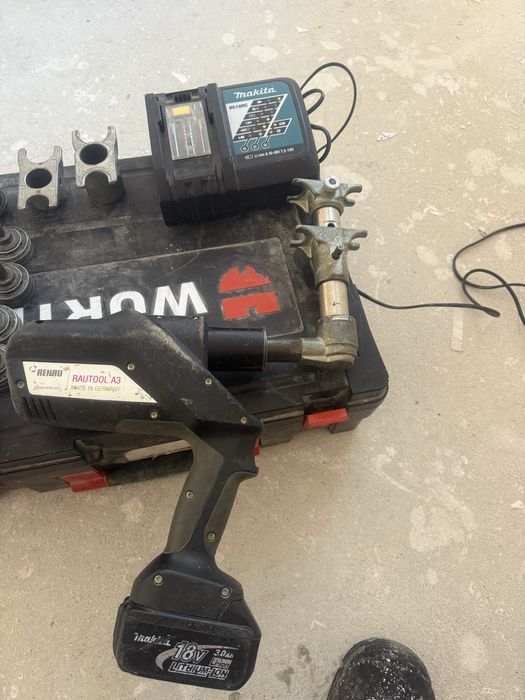 Преса за траби и фитинги Rehau rautool3