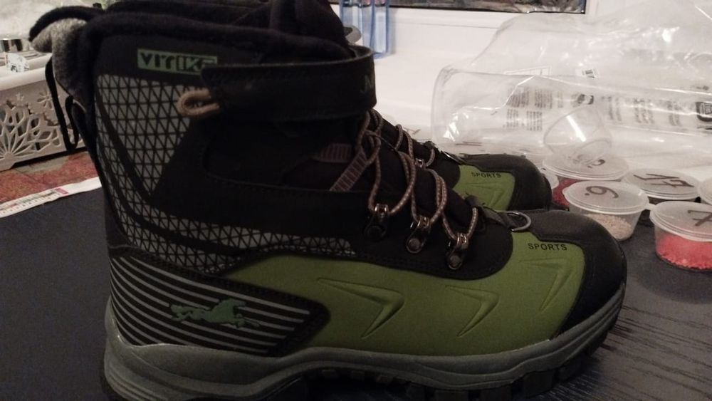 Продам зимние сапоги