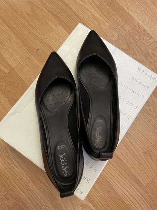 GEOX RESPIRA pantofi dama NOI piele negri nr 38 toc lat mic