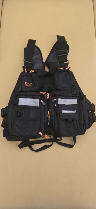 Savage gear плуващ елек + подарък екшън камера