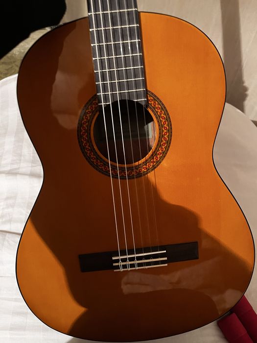 гитару классика , ямаха